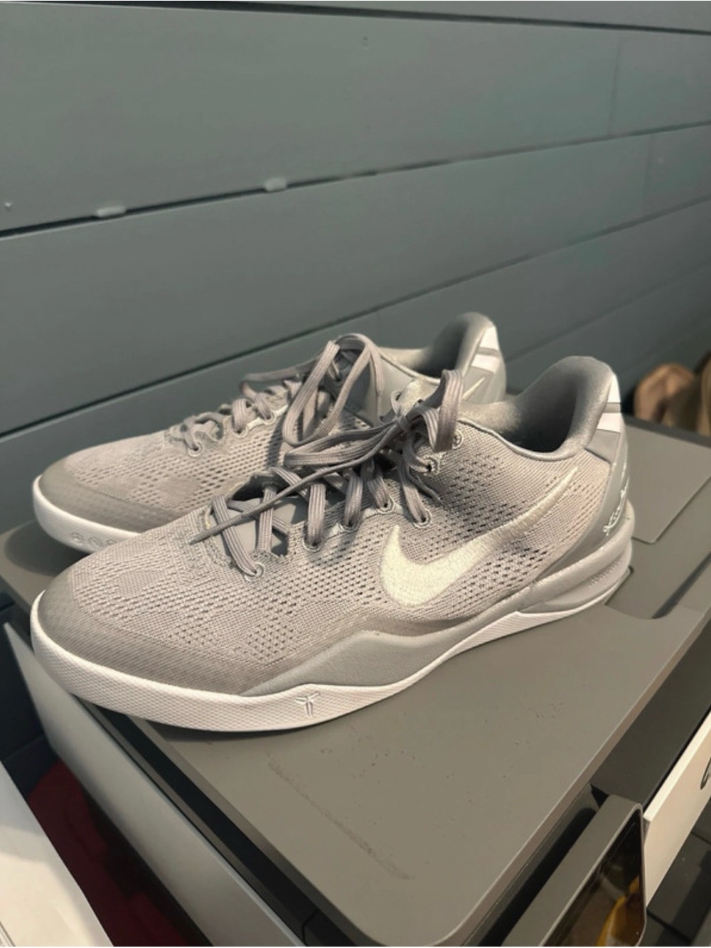 Kobe Nike Men’s Light Grey Knit Athletic Trainers